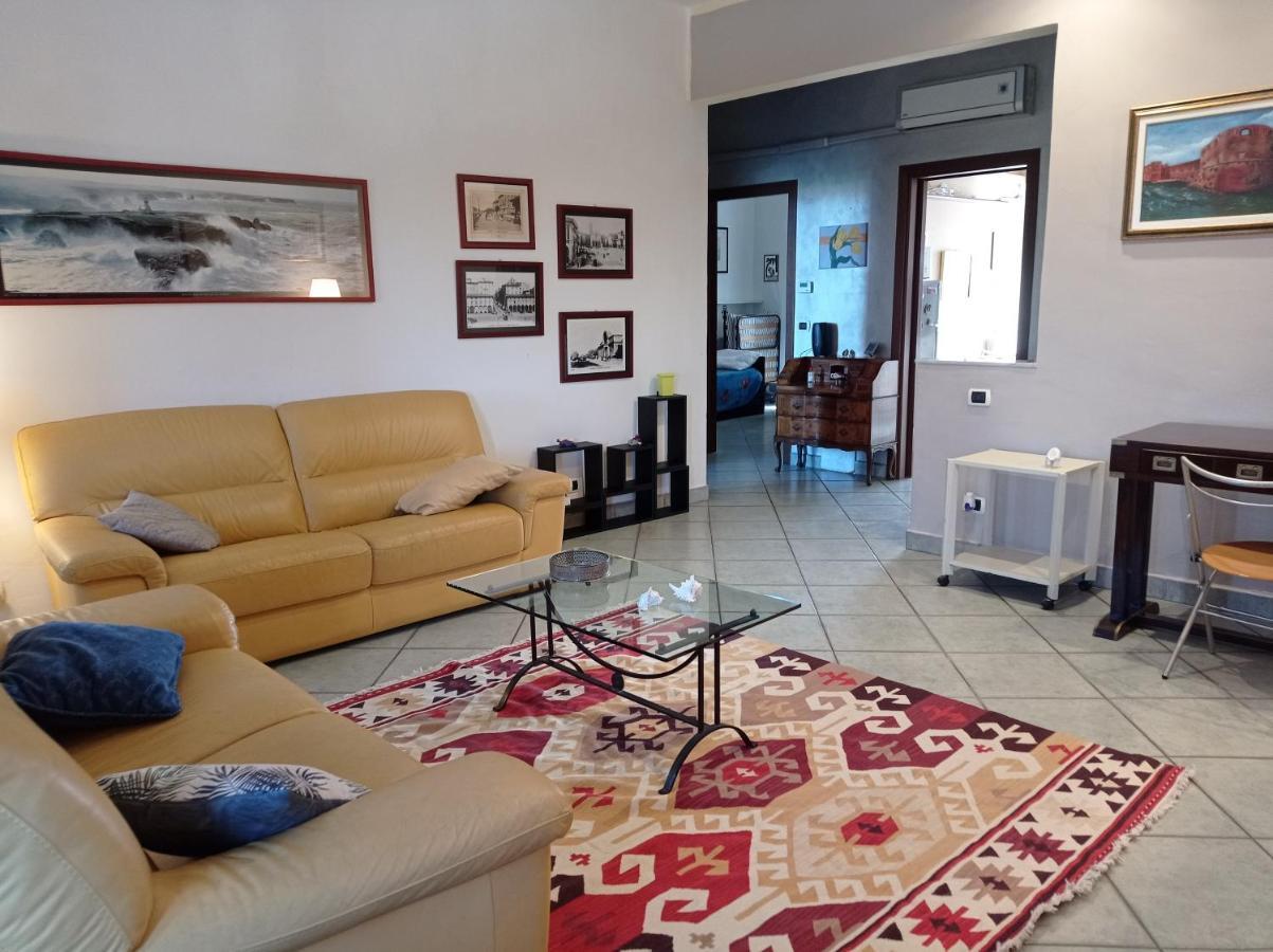Appartamento Con Incantevole Vista Mare Livorno Bagian luar foto