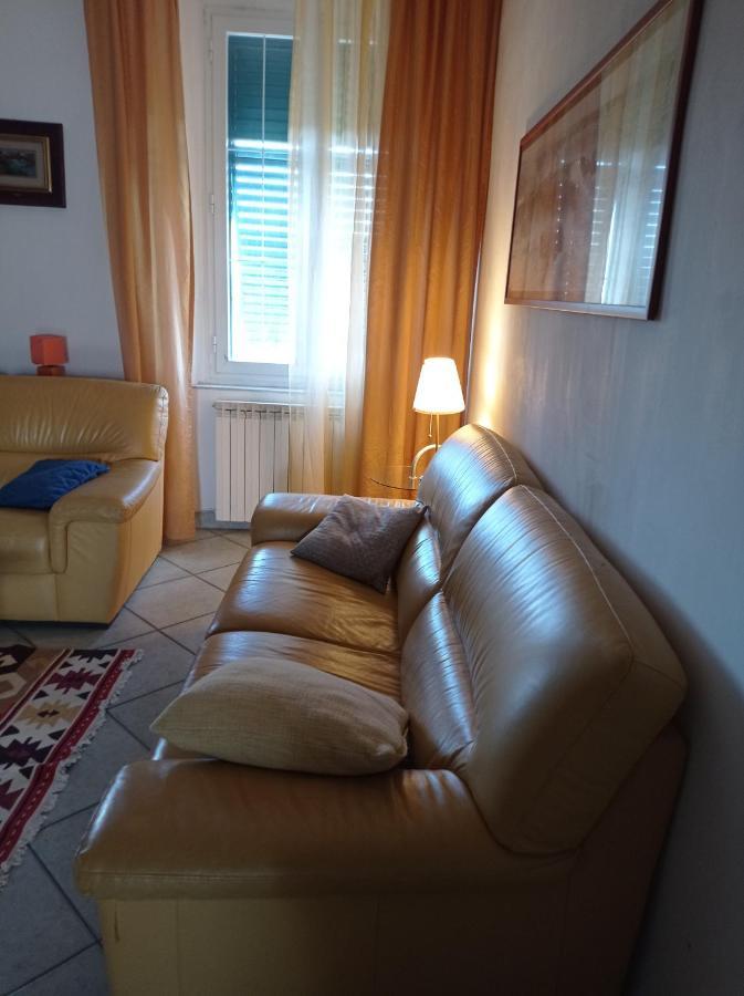 Appartamento Con Incantevole Vista Mare Livorno Bagian luar foto
