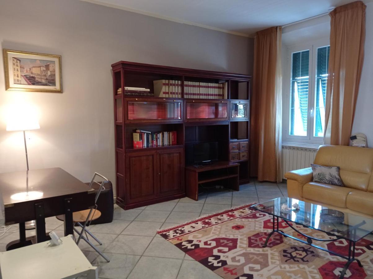 Appartamento Con Incantevole Vista Mare Livorno Bagian luar foto